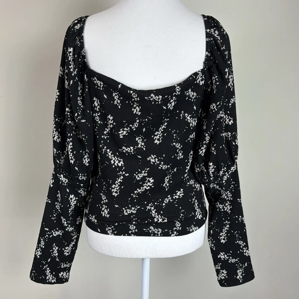 Anthropologie Sweetheart‎ Puff Sleeve Textured Black Print Cropped Blouse Size M - Picture 6 of 9